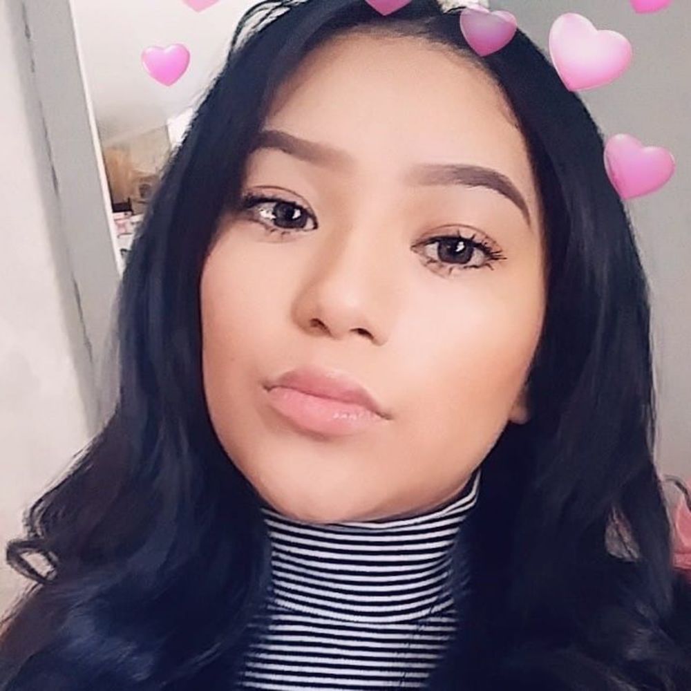 Meet your Posher, Claudia